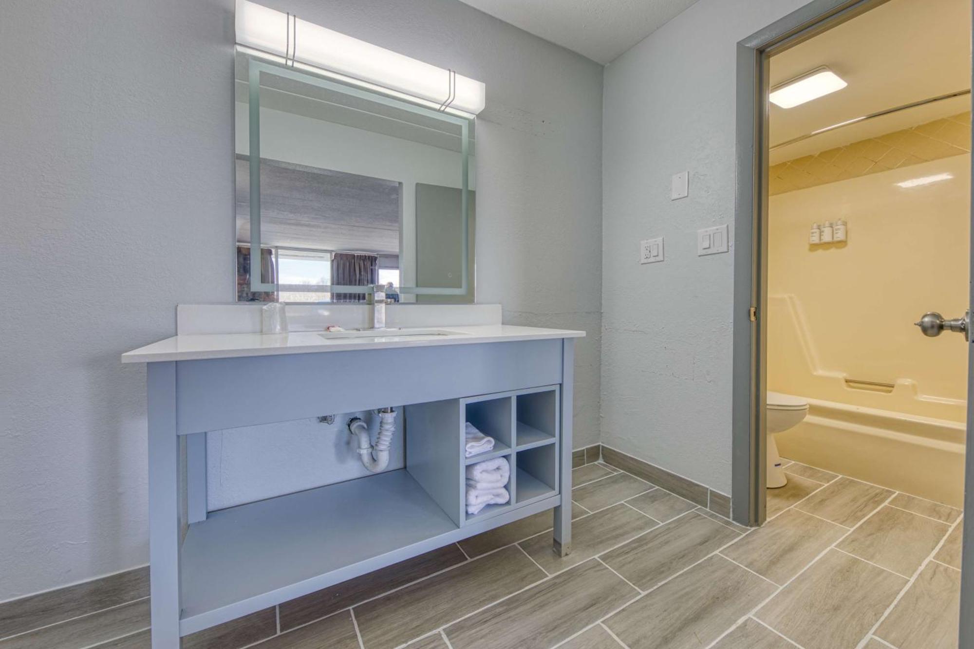Americas Best Value Inn Stearns, Ky Екстер'єр фото